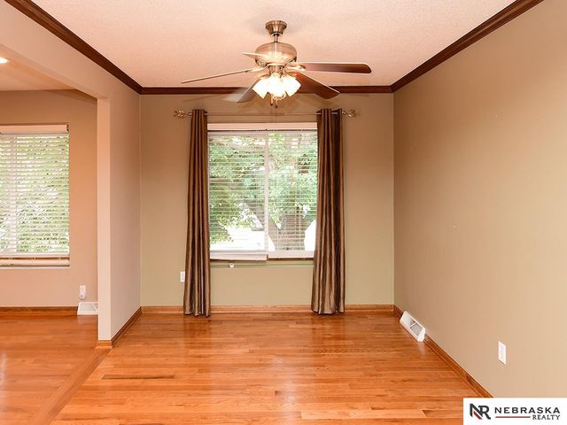 6317 N 112th Circle, Omaha, NE 68164