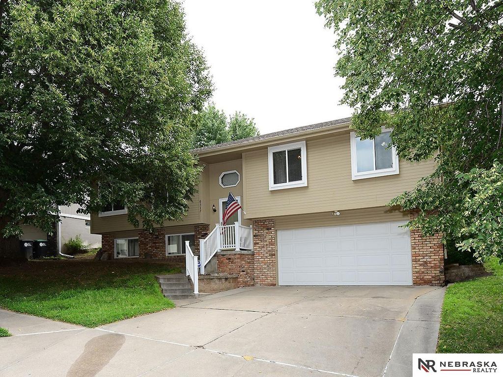 6317 N 112th Circle, Omaha, NE 68164