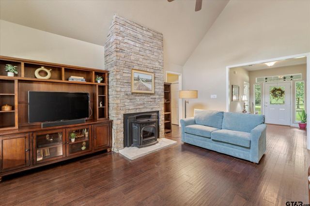 973 RS County Road 3346, Emory, TX 75440