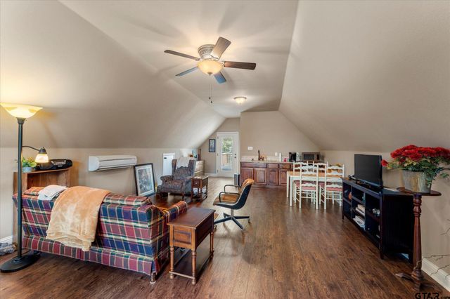 973 RS County Road 3346, Emory, TX 75440