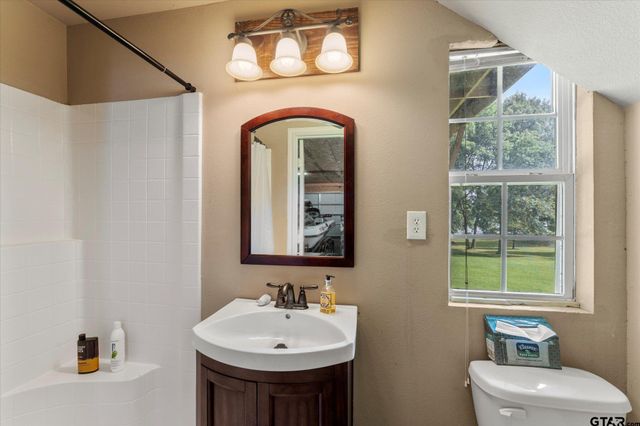973 RS County Road 3346, Emory, TX 75440