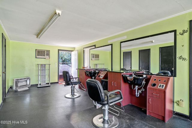 510 E Church Street, Rose Hill, NC 28458