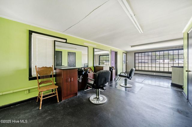 510 E Church Street, Rose Hill, NC 28458