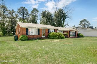 510 E Church Street, Rose Hill, NC 28458