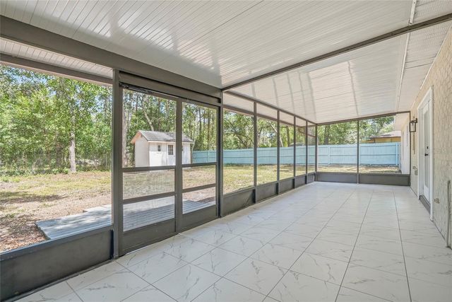 6040 KNOLLWOOD DR, Ridge Manor, FL 33523