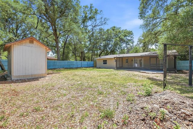 6040 KNOLLWOOD DR, Ridge Manor, FL 33523