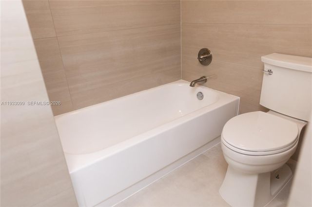 3625 N Country Club Drive 309, Aventura, FL 33180