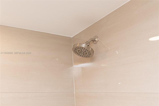 3625 N Country Club Drive 309, Aventura, FL 33180