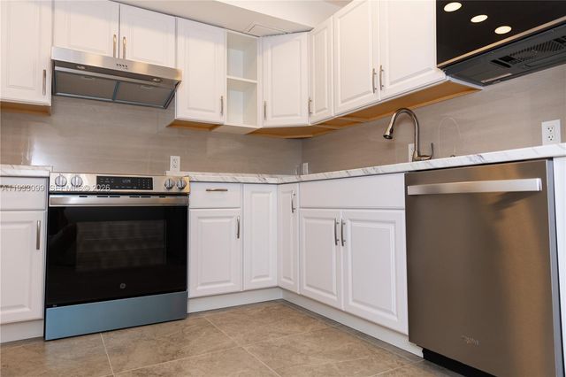 3625 N Country Club Drive 309, Aventura, FL 33180