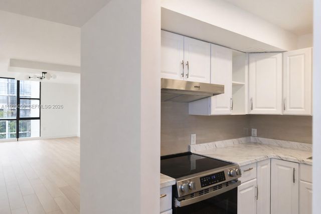 3625 N Country Club Drive 309, Aventura, FL 33180