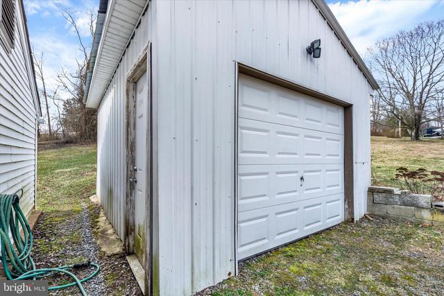 474 MOUNT OLIVET CHURCH RD, Fawn Grove, PA 17321
