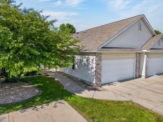 706 Creek Edge Drive #5, Deforest, WI 53532