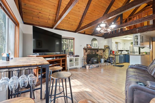 1833 James Drive, Springville, CA 93265