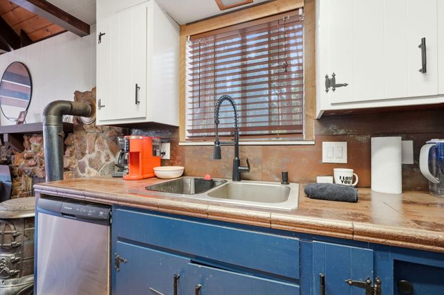 1833 James Drive, Springville, CA 93265