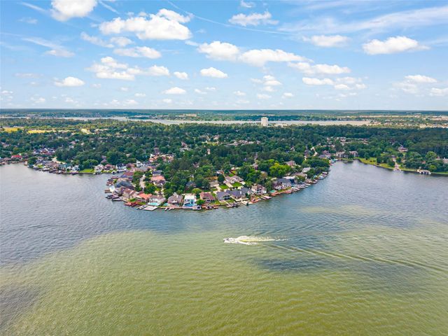 3805 Vail Court, Montgomery, TX 77356