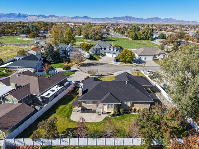 9909 S DREAM CIR, South Jordan, UT 84095