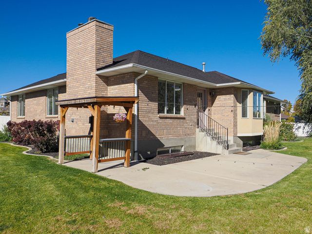 9909 S DREAM CIR, South Jordan, UT 84095