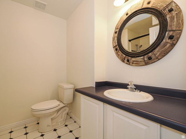 9909 S DREAM CIR, South Jordan, UT 84095