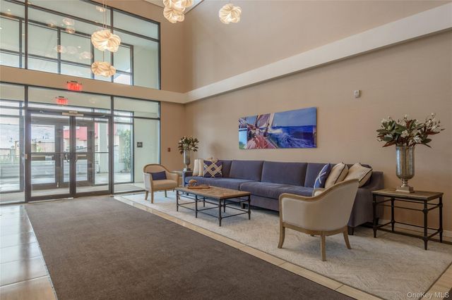 433 Main Street 103, Port Washington, NY 11050