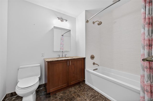 433 Main Street 103, Port Washington, NY 11050