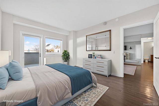 433 Main Street 103, Port Washington, NY 11050