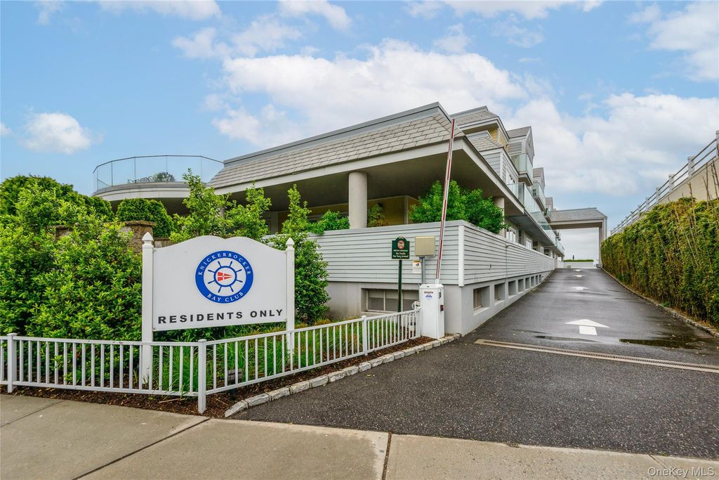 433 Main Street 103, Port Washington, NY 11050