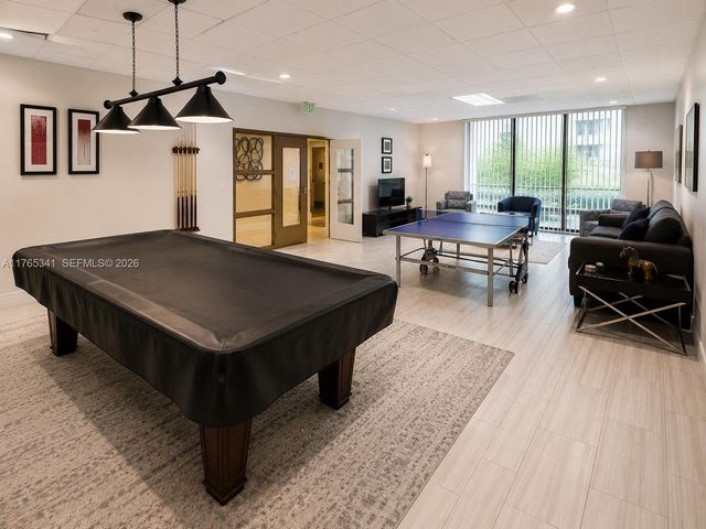 19390 Collins Avenue 312, Sunny Isles Beach, FL 33160