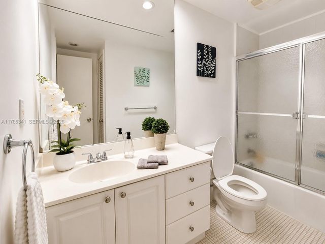 19390 Collins Avenue 312, Sunny Isles Beach, FL 33160