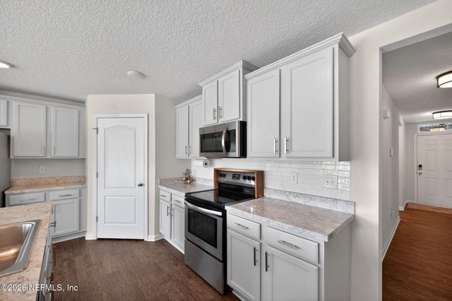 3572 SHINER Drive, Jacksonville, FL 32226