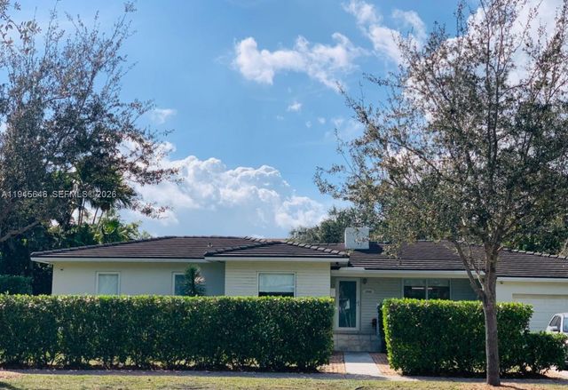 1240 S Alhambra Cir, Coral Gables, FL 33146