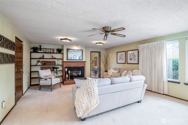 61 Bonney Street, Steilacoom, WA 98388