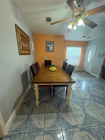 13013 Breezeway Street, Houston, TX 77037