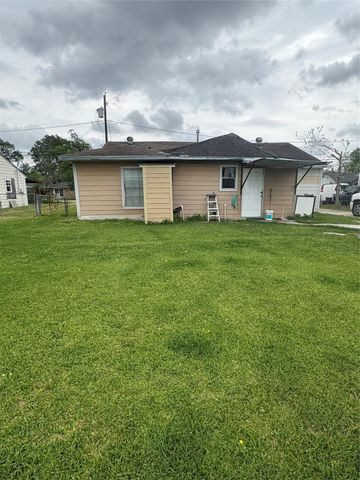 13013 Breezeway Street, Houston, TX 77037