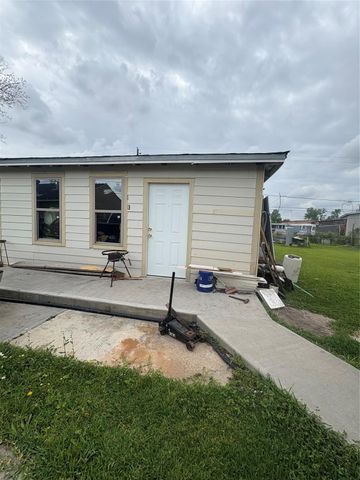 13013 Breezeway Street, Houston, TX 77037