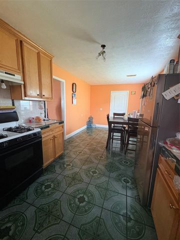 13013 Breezeway Street, Houston, TX 77037