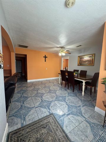 13013 Breezeway Street, Houston, TX 77037