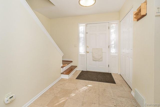 1760 Trailwood Path, Bloomfield Hills, MI 48301