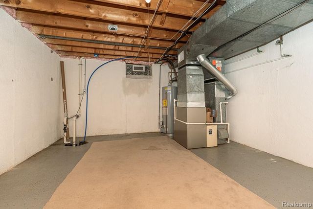 1760 Trailwood Path, Bloomfield Hills, MI 48301