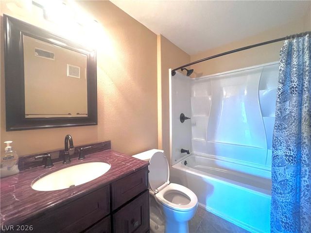 5710 East Tropicana Avenue 2025, Las Vegas, NV 89122