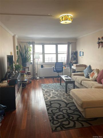 102-30 66th Road 17B, Forest Hills, NY 11375