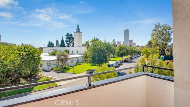 10725 Ohio Avenue 301, Los Angeles, CA 90024