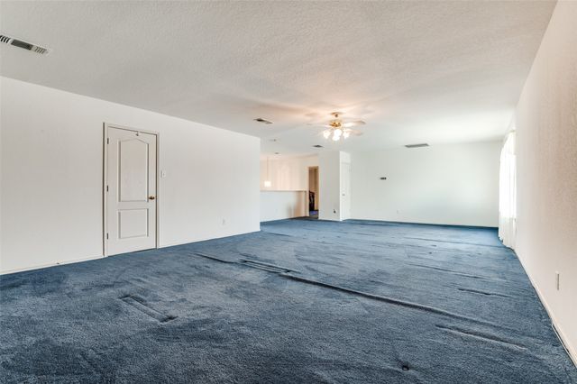 716 Kristi Lane, Cedar Hill, TX 75104