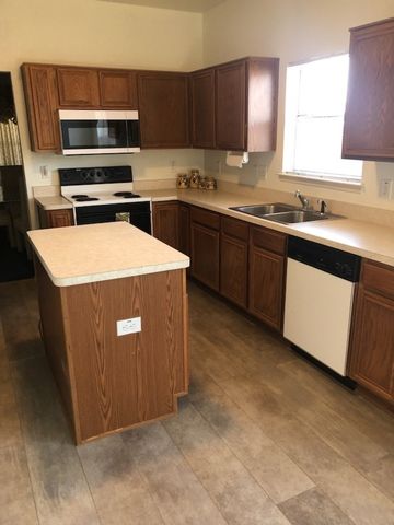 716 Kristi Lane, Cedar Hill, TX 75104