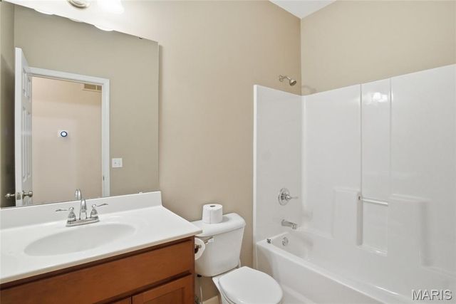 528 Micahs Way, Columbia, IL 62236