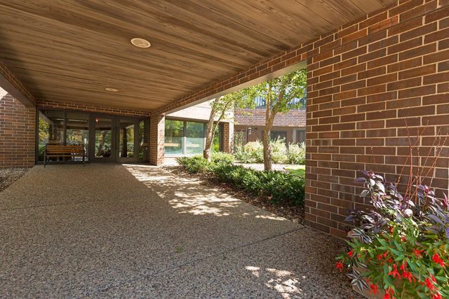 2275 Youngman Avenue 308W, Saint Paul, MN 55116