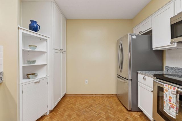 2275 Youngman Avenue 308W, Saint Paul, MN 55116