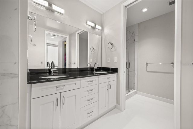 150 E ROBINSON STREET 26B, Orlando, FL 32801