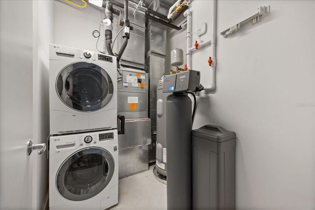 150 E ROBINSON STREET 26B, Orlando, FL 32801