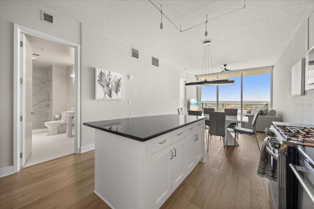 150 E ROBINSON STREET 26B, Orlando, FL 32801