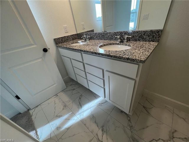 6391 Brant Bay BLVD 101, North Fort Myers, FL 33917